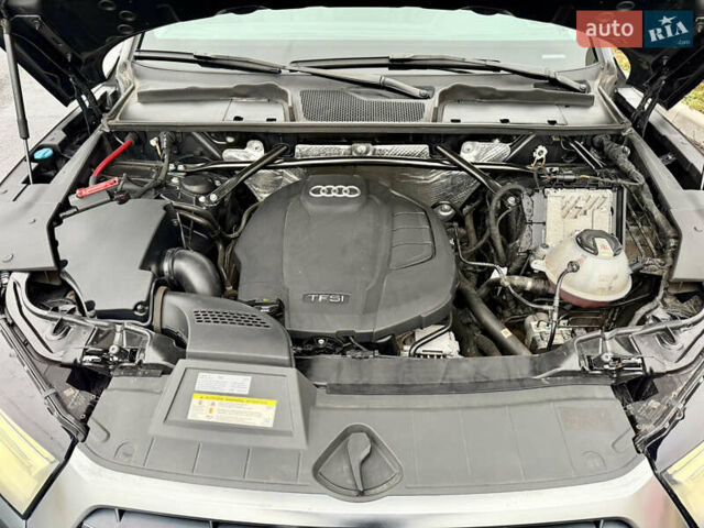 Сірий Ауді Ку 5, об'ємом двигуна 2 л та пробігом 136 тис. км за 24999 $, фото 66 на Automoto.ua