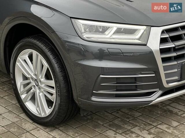 Сірий Ауді Ку 5, об'ємом двигуна 1.98 л та пробігом 179 тис. км за 26900 $, фото 3 на Automoto.ua