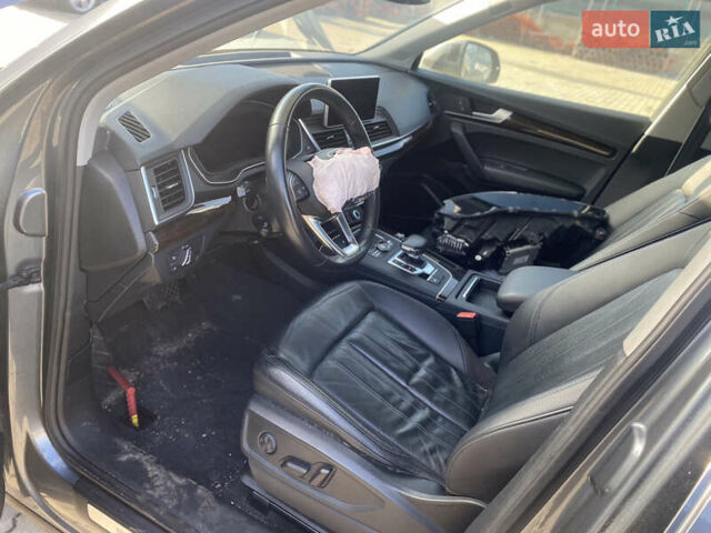 Серый Ауди Ку 5, объемом двигателя 1.98 л и пробегом 157 тыс. км за 14900 $, фото 21 на Automoto.ua