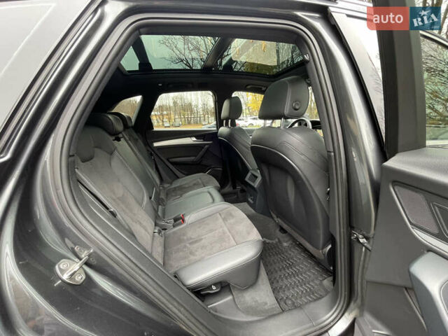 Серый Ауди Ку 5, объемом двигателя 1.97 л и пробегом 125 тыс. км за 35000 $, фото 28 на Automoto.ua