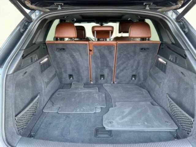 Сірий Ауді Ку 5, об'ємом двигуна 2 л та пробігом 89 тис. км за 9000 $, фото 13 на Automoto.ua