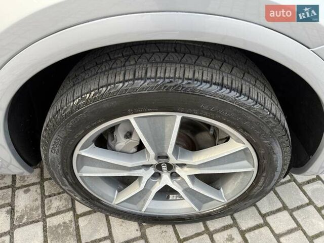 Сірий Ауді Ку 5, об'ємом двигуна 1.98 л та пробігом 129 тис. км за 25000 $, фото 40 на Automoto.ua