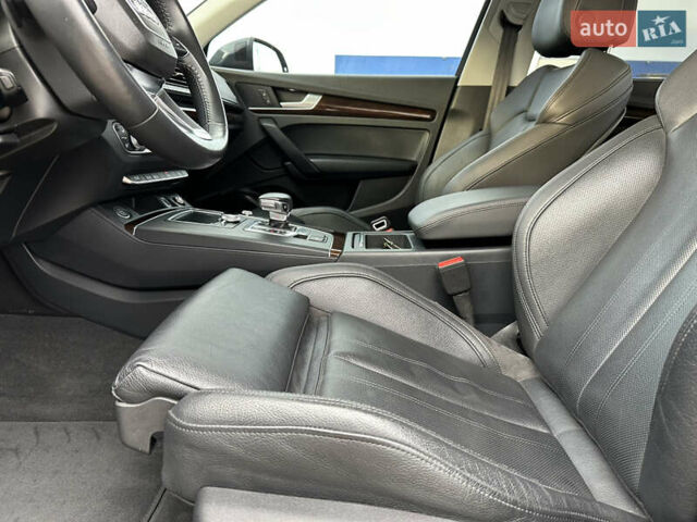 Серый Ауди Ку 5, объемом двигателя 1.98 л и пробегом 113 тыс. км за 25500 $, фото 62 на Automoto.ua