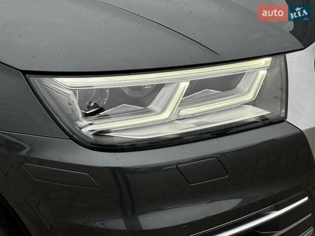 Сірий Ауді Ку 5, об'ємом двигуна 1.98 л та пробігом 179 тис. км за 26900 $, фото 4 на Automoto.ua