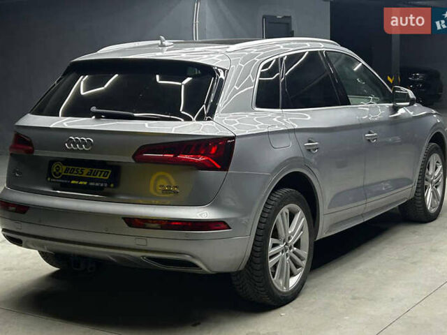 Сірий Ауді Ку 5, об'ємом двигуна 1.98 л та пробігом 129 тис. км за 27700 $, фото 5 на Automoto.ua