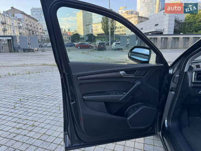 Серый Ауди Ку 5, объемом двигателя 1.98 л и пробегом 98 тыс. км за 25900 $, фото 13 на Automoto.ua