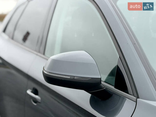 Сірий Ауді Ку 5, об'ємом двигуна 2 л та пробігом 136 тис. км за 24999 $, фото 23 на Automoto.ua