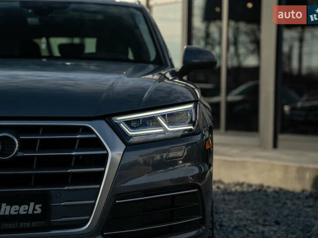 Серый Ауди Ку 5, объемом двигателя 1.98 л и пробегом 127 тыс. км за 27500 $, фото 11 на Automoto.ua