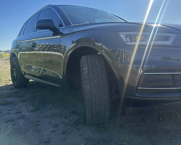 Сірий Ауді Ку 5, об'ємом двигуна 1.98 л та пробігом 95 тис. км за 28800 $, фото 4 на Automoto.ua