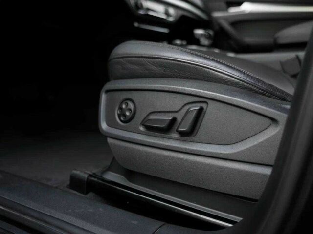 Сірий Ауді Ку 5, об'ємом двигуна 2 л та пробігом 96 тис. км за 19000 $, фото 10 на Automoto.ua