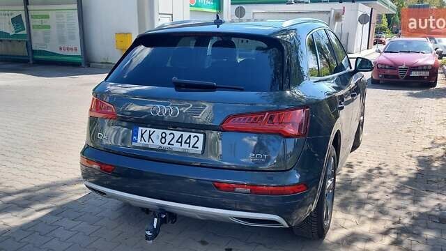 Сірий Ауді Ку 5, об'ємом двигуна 1.98 л та пробігом 125 тис. км за 26923 $, фото 2 на Automoto.ua