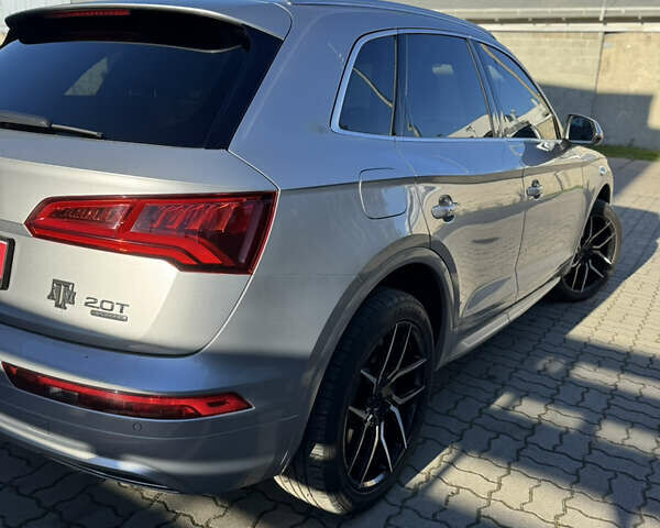 Серый Ауди Ку 5, объемом двигателя 1.98 л и пробегом 206 тыс. км за 23800 $, фото 7 на Automoto.ua