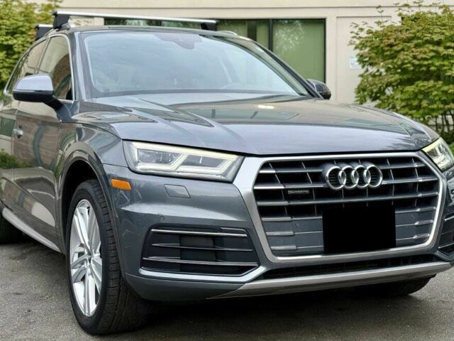 Сірий Ауді Ку 5, об'ємом двигуна 2 л та пробігом 80 тис. км за 14000 $, фото 1 на Automoto.ua