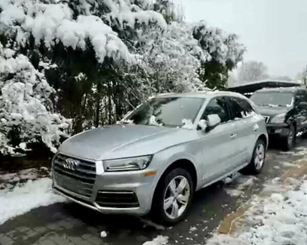 Сірий Ауді Ку 5, об'ємом двигуна 1.98 л та пробігом 147 тис. км за 24900 $, фото 25 на Automoto.ua