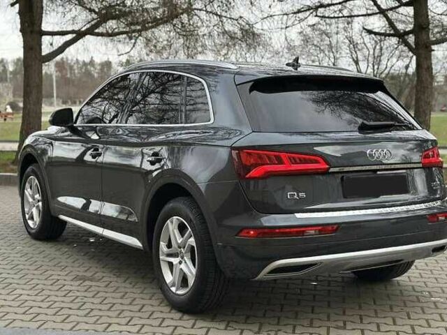 Сірий Ауді Ку 5, об'ємом двигуна 2 л та пробігом 80 тис. км за 19400 $, фото 20 на Automoto.ua