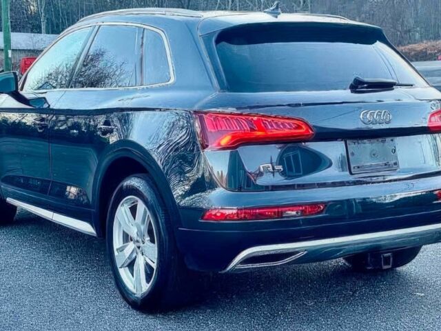 Серый Ауди Ку 5, объемом двигателя 2 л и пробегом 30 тыс. км за 5650 $, фото 3 на Automoto.ua