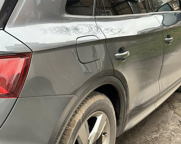 Серый Ауди Ку 5, объемом двигателя 1.98 л и пробегом 139 тыс. км за 24900 $, фото 10 на Automoto.ua
