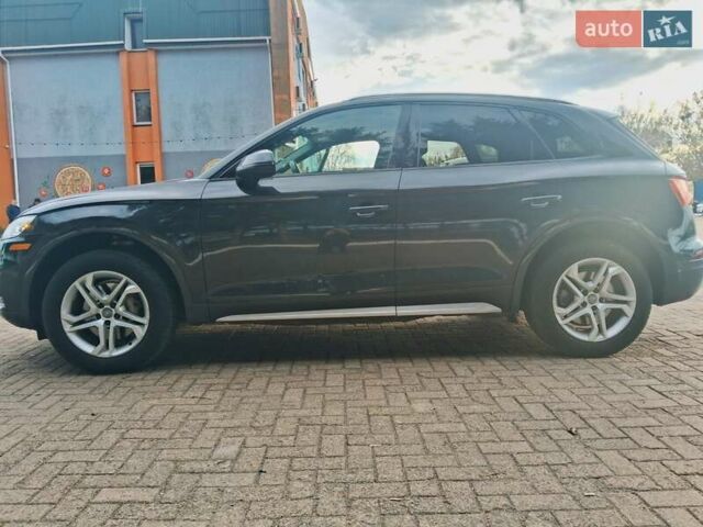 Серый Ауди Ку 5, объемом двигателя 1.98 л и пробегом 185 тыс. км за 27400 $, фото 1 на Automoto.ua