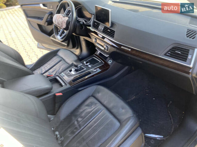 Серый Ауди Ку 5, объемом двигателя 1.98 л и пробегом 157 тыс. км за 14900 $, фото 24 на Automoto.ua