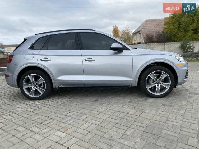 Сірий Ауді Ку 5, об'ємом двигуна 1.98 л та пробігом 84 тис. км за 27900 $, фото 5 на Automoto.ua