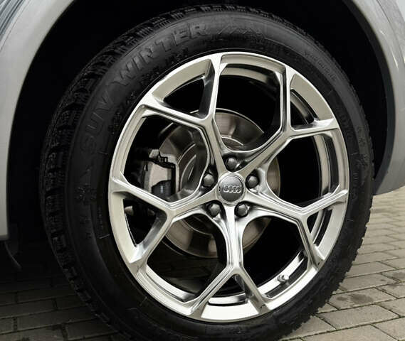 Сірий Ауді Ку 5, об'ємом двигуна 1.99 л та пробігом 84 тис. км за 31000 $, фото 36 на Automoto.ua