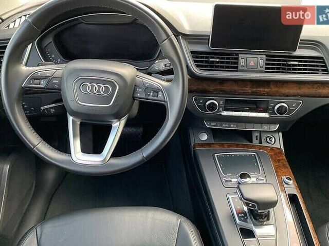 Серый Ауди Ку 5, объемом двигателя 1.98 л и пробегом 97 тыс. км за 27100 $, фото 8 на Automoto.ua