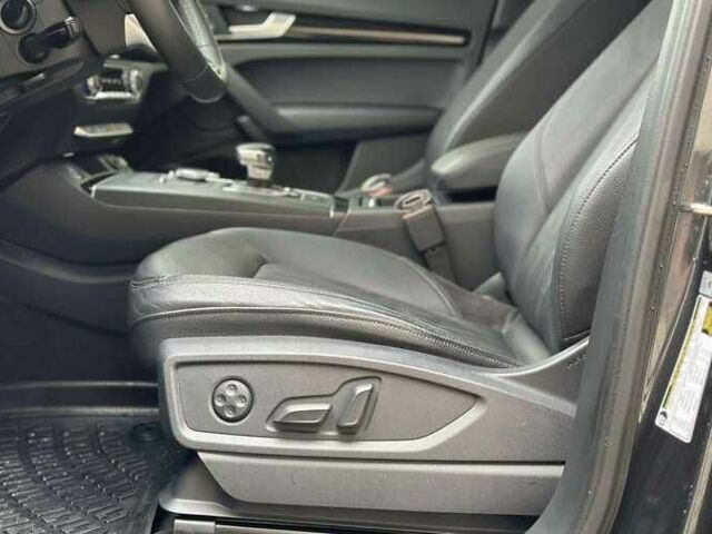 Сірий Ауді Ку 5, об'ємом двигуна 2 л та пробігом 80 тис. км за 19400 $, фото 8 на Automoto.ua