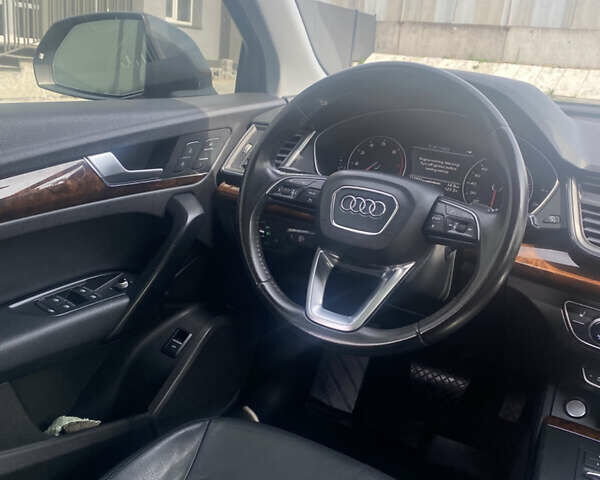 Сірий Ауді Ку 5, об'ємом двигуна 2 л та пробігом 210 тис. км за 21600 $, фото 12 на Automoto.ua