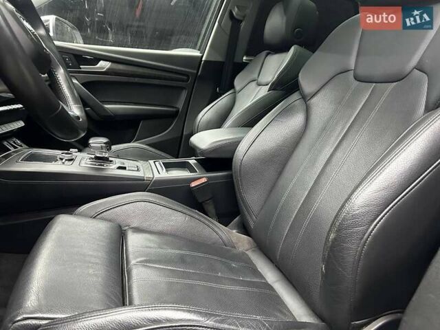 Сірий Ауді Ку 5, об'ємом двигуна 1.98 л та пробігом 129 тис. км за 27700 $, фото 9 на Automoto.ua