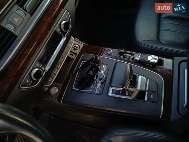 Сірий Ауді Ку 5, об'ємом двигуна 1.98 л та пробігом 252 тис. км за 22300 $, фото 11 на Automoto.ua