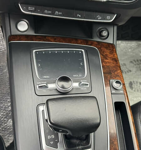 Серый Ауди Ку 5, объемом двигателя 2 л и пробегом 169 тыс. км за 23600 $, фото 17 на Automoto.ua