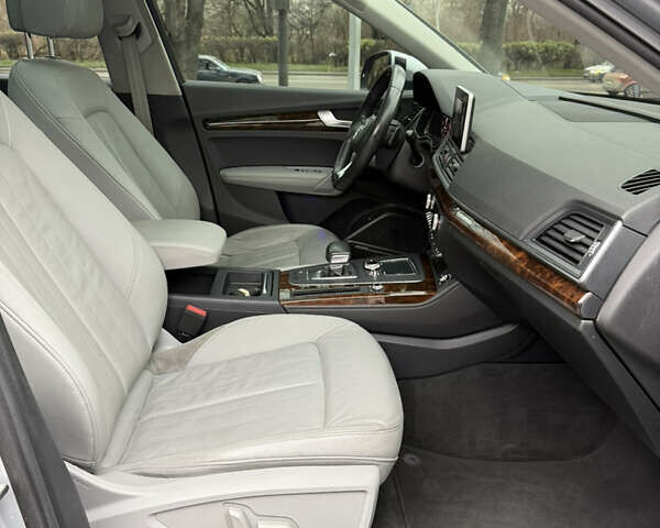 Серый Ауди Ку 5, объемом двигателя 2 л и пробегом 148 тыс. км за 25850 $, фото 31 на Automoto.ua