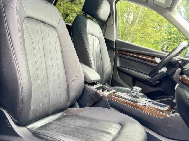 Ауди Ку 5 2018 в Одессе на Automoto.ua Серый Ауди Ку 5, объемом двигателя 2 л и пробегом 44 тыс. км за 8200 $, фото 8 на Automoto.ua