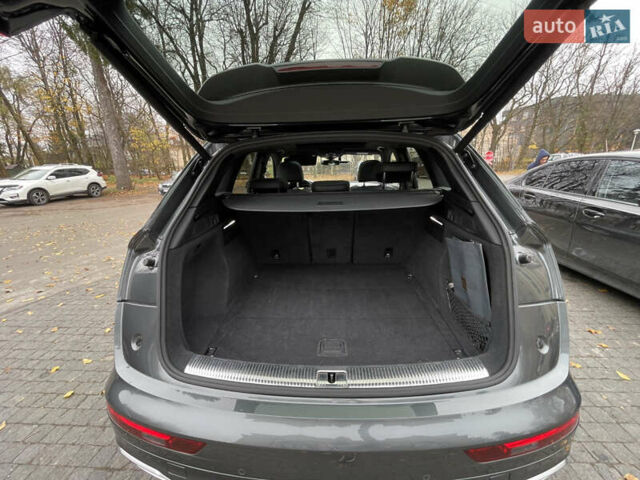 Серый Ауди Ку 5, объемом двигателя 1.97 л и пробегом 125 тыс. км за 35000 $, фото 26 на Automoto.ua