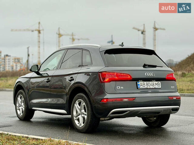 Сірий Ауді Ку 5, об'ємом двигуна 2 л та пробігом 136 тис. км за 24999 $, фото 7 на Automoto.ua