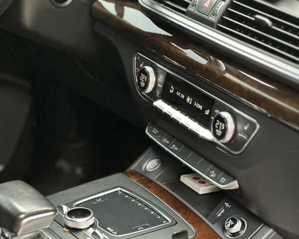 Серый Ауди Ку 5, объемом двигателя 1.98 л и пробегом 139 тыс. км за 24900 $, фото 18 на Automoto.ua