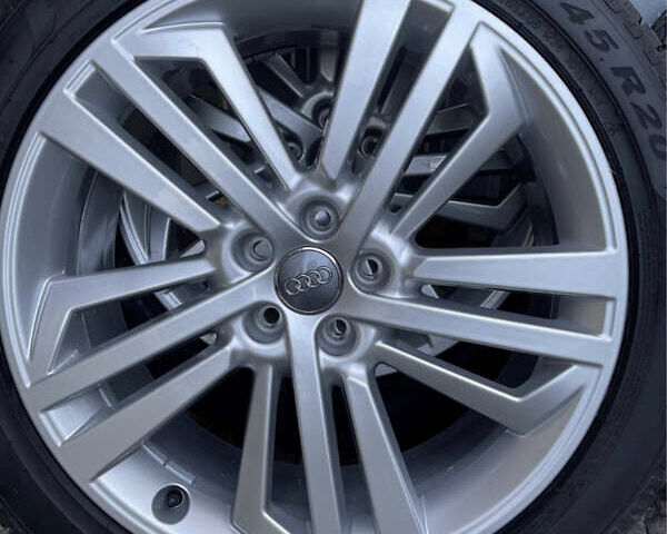 Серый Ауди Ку 5, объемом двигателя 1.98 л и пробегом 84 тыс. км за 29500 $, фото 1 на Automoto.ua