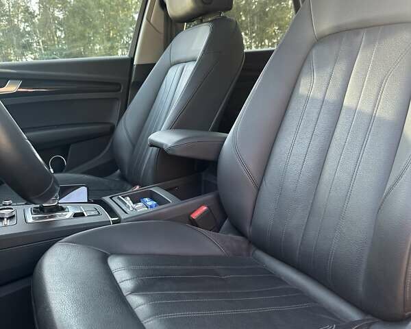 Серый Ауди Ку 5, объемом двигателя 1.98 л и пробегом 95 тыс. км за 26000 $, фото 16 на Automoto.ua
