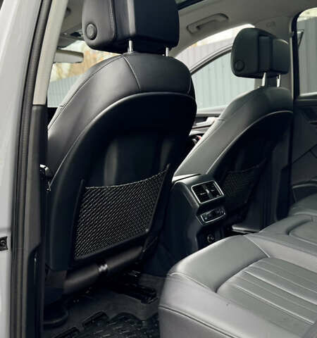 Серый Ауди Ку 5, объемом двигателя 1.98 л и пробегом 84 тыс. км за 29500 $, фото 38 на Automoto.ua