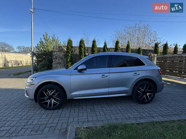 Серый Ауди Ку 5, объемом двигателя 1.98 л и пробегом 206 тыс. км за 23800 $, фото 2 на Automoto.ua