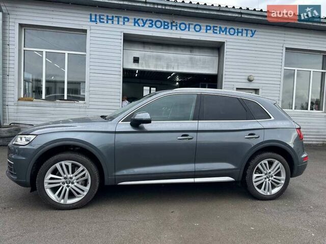 Серый Ауди Ку 5, объемом двигателя 1.98 л и пробегом 150 тыс. км за 31000 $, фото 3 на Automoto.ua