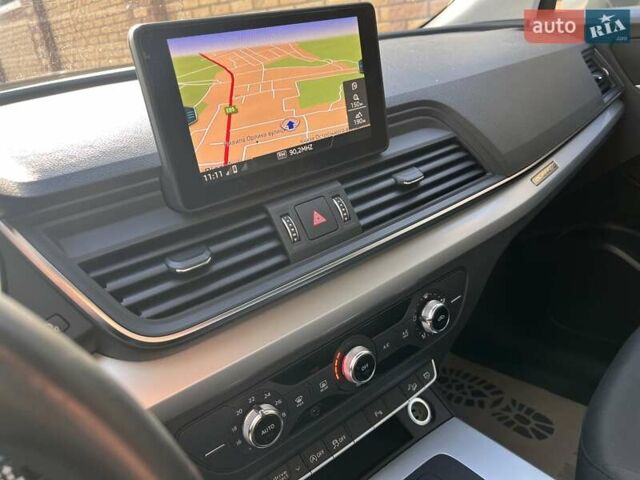 Сірий Ауді Ку 5, об'ємом двигуна 1.97 л та пробігом 169 тис. км за 27500 $, фото 14 на Automoto.ua