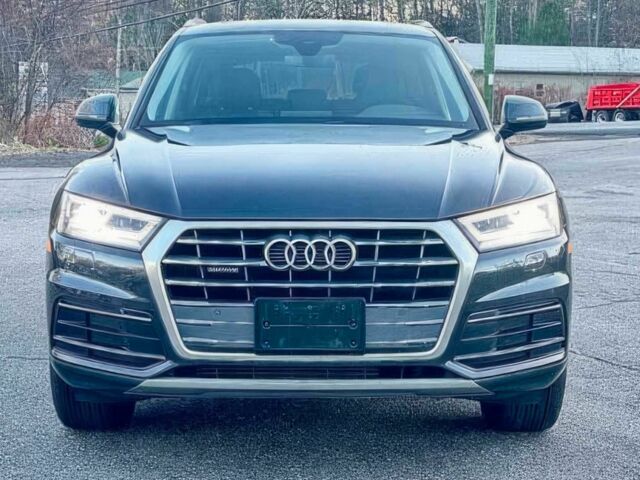 Серый Ауди Ку 5, объемом двигателя 2 л и пробегом 30 тыс. км за 5650 $, фото 1 на Automoto.ua