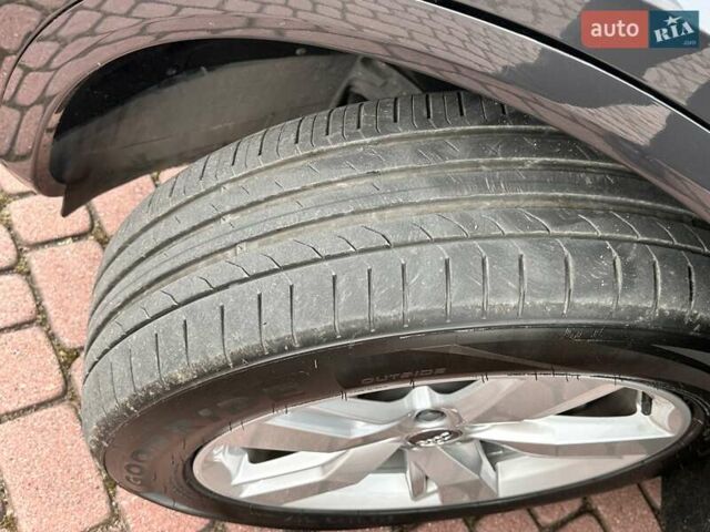 Сірий Ауді Ку 5, об'ємом двигуна 1.98 л та пробігом 72 тис. км за 29900 $, фото 24 на Automoto.ua