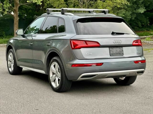 Сірий Ауді Ку 5, об'ємом двигуна 2 л та пробігом 32 тис. км за 17500 $, фото 3 на Automoto.ua