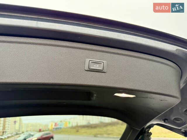 Сірий Ауді Ку 5, об'ємом двигуна 2 л та пробігом 136 тис. км за 24999 $, фото 72 на Automoto.ua