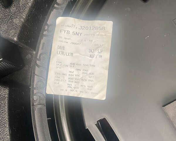 Сірий Ауді Ку 5, об'ємом двигуна 2 л та пробігом 210 тис. км за 21600 $, фото 24 на Automoto.ua