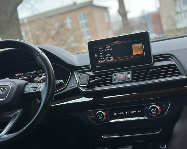 Серый Ауди Ку 5, объемом двигателя 1.98 л и пробегом 139 тыс. км за 24900 $, фото 12 на Automoto.ua