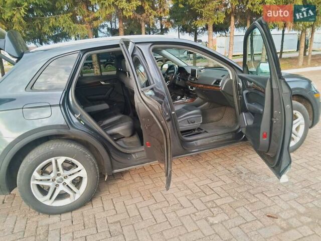 Серый Ауди Ку 5, объемом двигателя 1.98 л и пробегом 185 тыс. км за 27400 $, фото 20 на Automoto.ua