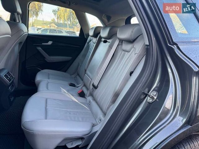 Сірий Ауді Ку 5, об'ємом двигуна 3 л та пробігом 174 тис. км за 40800 $, фото 30 на Automoto.ua